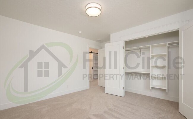 Building Photo - 1624 W Cyrus St