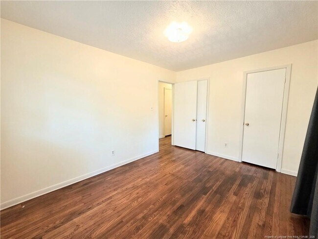Building Photo - 5340 Docia Cir