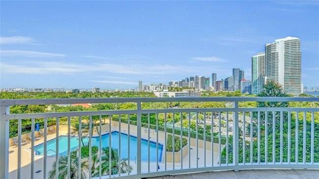 Building Photo - 2475 Brickell Ave