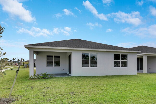 Building Photo - 8901 Dahlia Cir