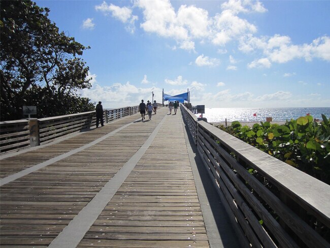 Building Photo - 1421 S Ocean Blvd