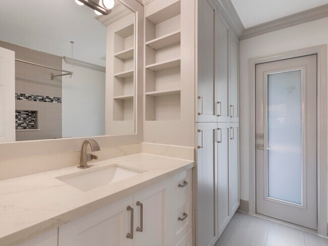 Building Photo - 19508 Hampton Dr