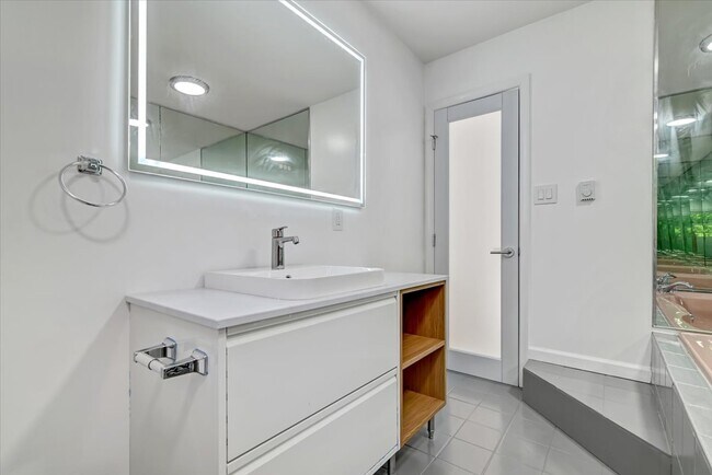 Building Photo - 198 White Pine Trl