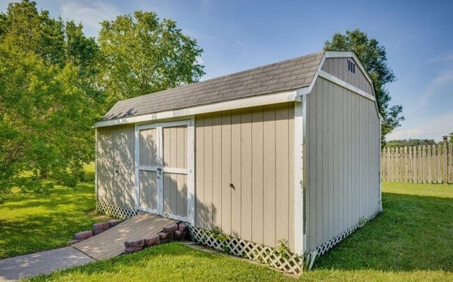 Building Photo - 205 Rockingham Meadows Dr