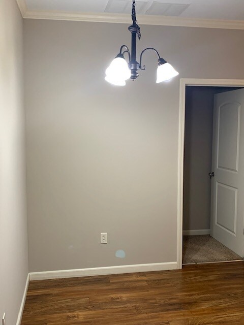 Building Photo - 621 Top Notch Ln
