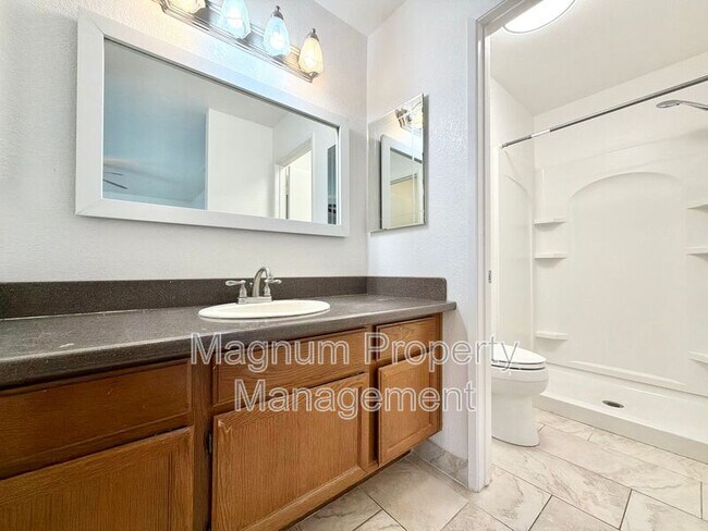 Building Photo - 25268 Shadescale Dr