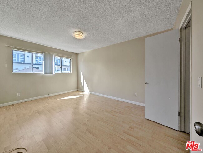 Building Photo - 1538 11th St