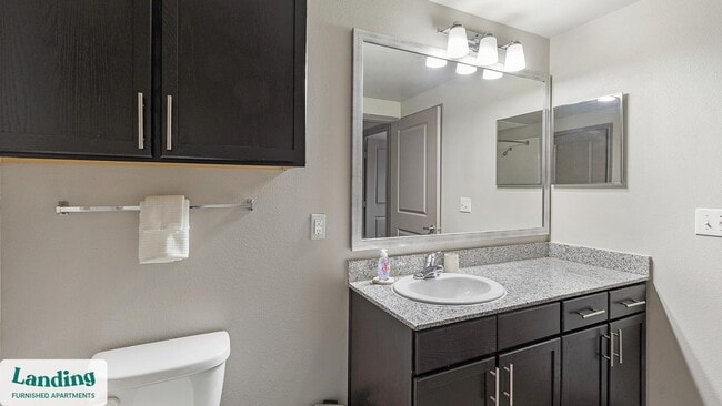 Building Photo - 650 S Main St