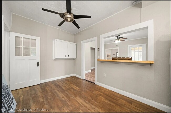 Building Photo - 412 Rose Ave