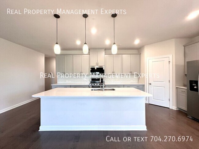 Building Photo - 3012 Striped Maple Ct