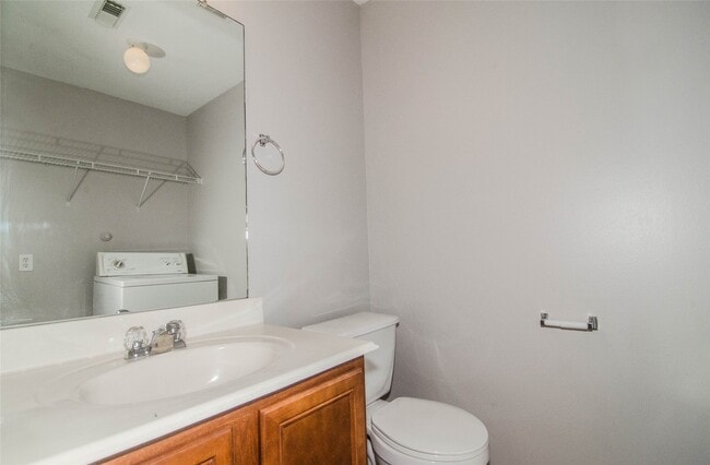 Building Photo - 6415 Mountain Pines Ln