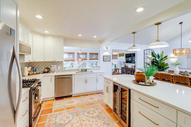 Building Photo - 113 Margarita Rd