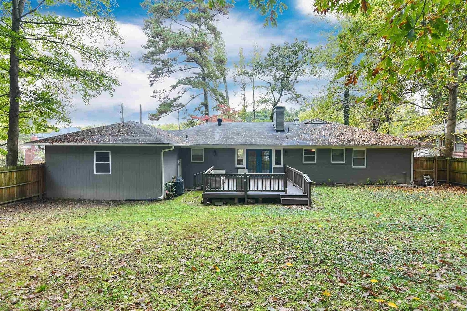 Building Photo - 2480 Cascade Rd SW