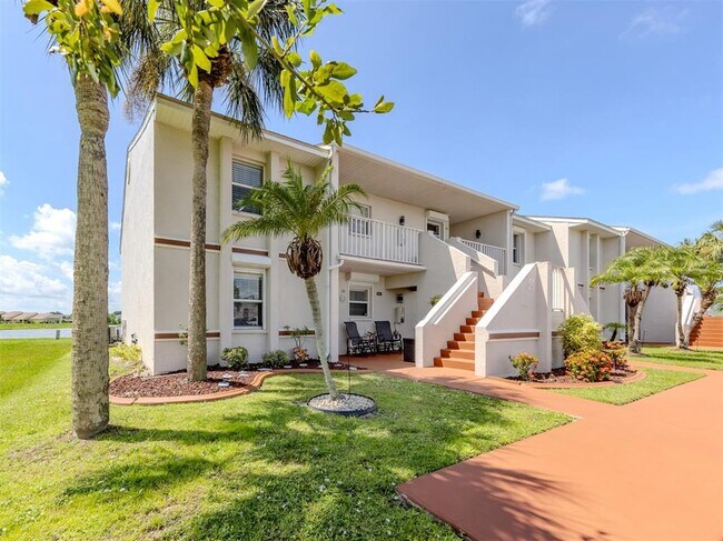 Building Photo - 26333 Nadir Rd