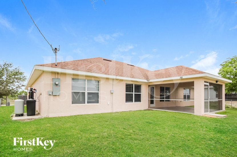 Building Photo - 2029 NW 4th St