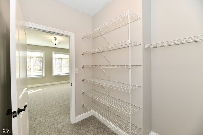 Building Photo - 8555 One W Dr