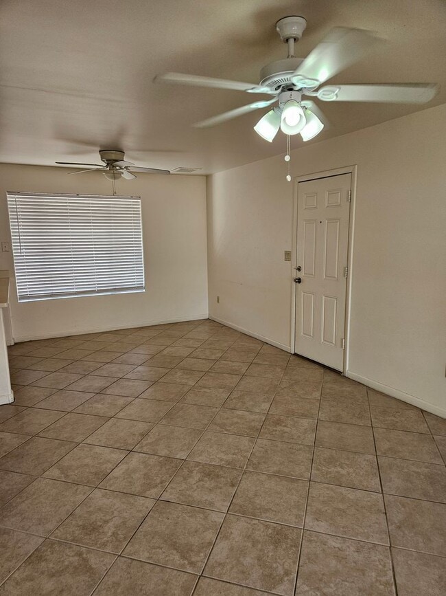 Building Photo - 3 BED 2 BATH TEMPE CORNER LOT