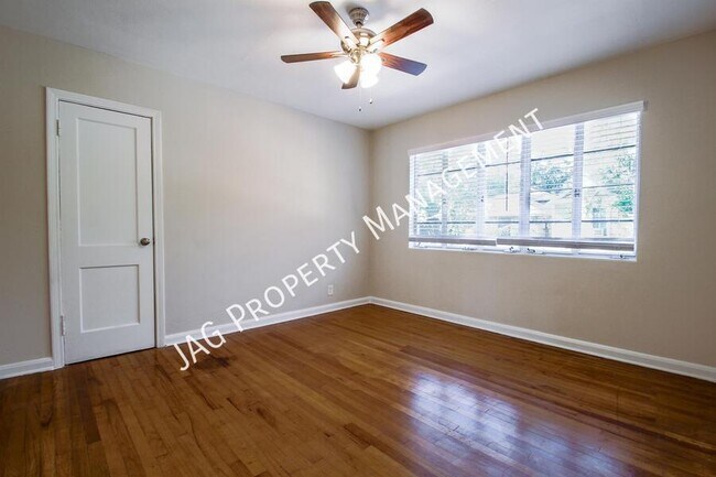 Building Photo - 2761 St Johns Ave