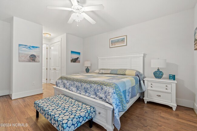 Building Photo - 2537 St James Dr SE