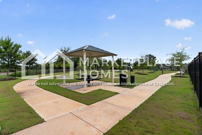Building Photo - 15623 Plum Brk Dr
