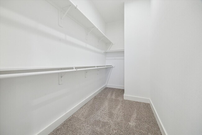 Building Photo - 845 Elkhart St