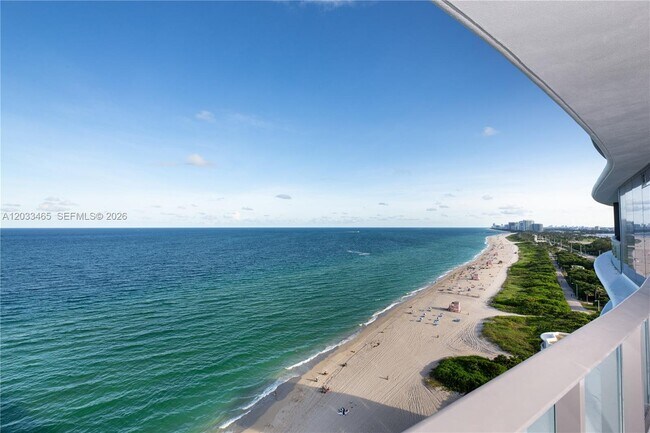 Building Photo - 15701 Collins Ave