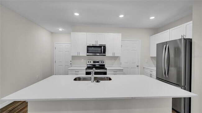 Building Photo - 4321 HILLOCK Blvd