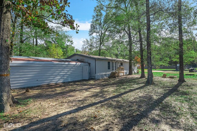 Building Photo - Country LIving!!