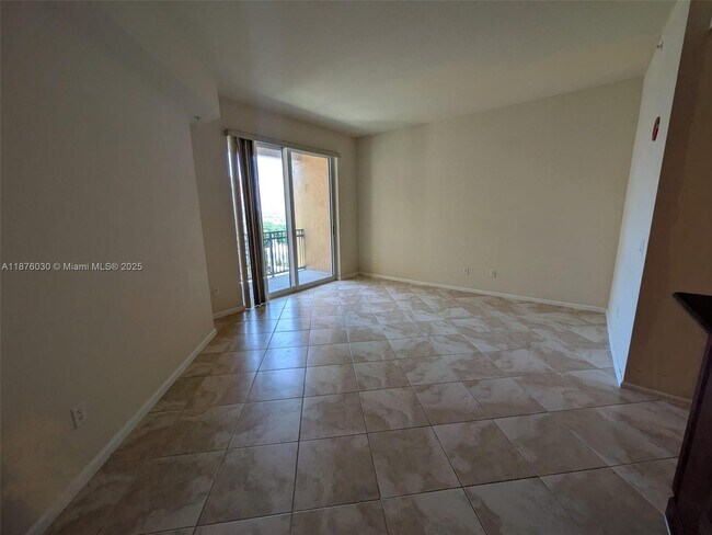 Building Photo - 403 S Sapodilla Ave