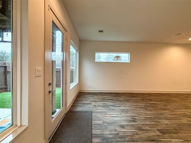Building Photo - 4402 Bora Bora Ln
