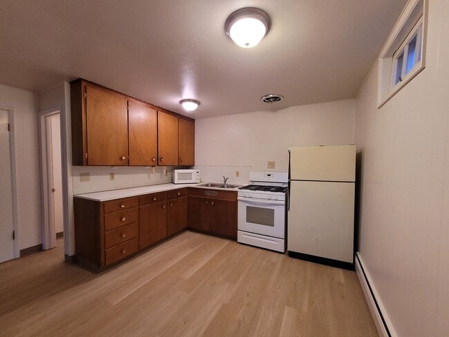 Building Photo - 15t1426