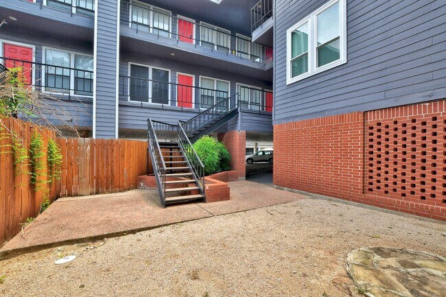 Building Photo - 2804 Rio Grande St