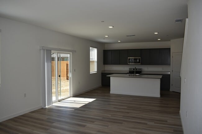 Building Photo - 4752 Sami Jo Dr