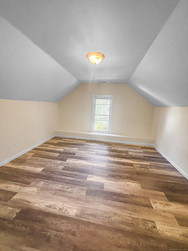 Building Photo - 358 Pomeroy Ave