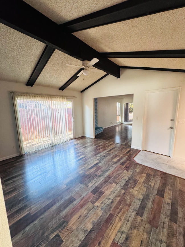 Building Photo - 5169
