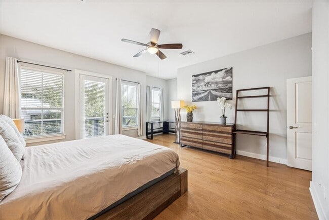 Building Photo - 2520 Bluebonnet Ln