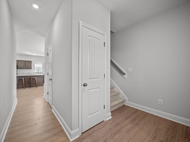Building Photo - 516 Poults Dr