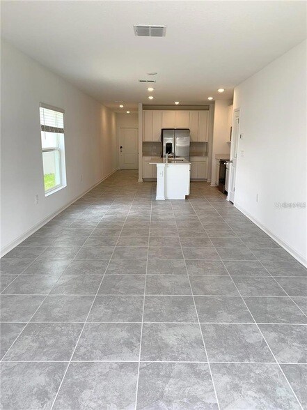 Building Photo - 1926 Niagra Dr