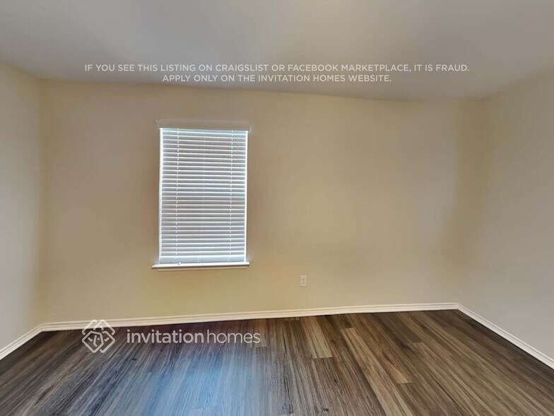 Building Photo - 1607 Crown Daisy
