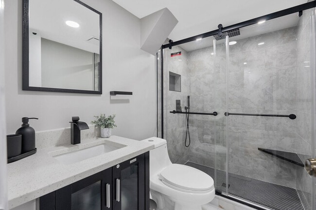 Building Photo - 3810 Nicholson St