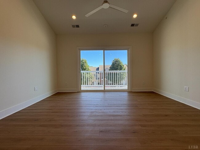 Building Photo - 420 Capstone Dr