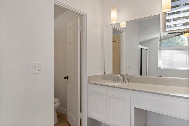 Building Photo - 450 Bolero Way