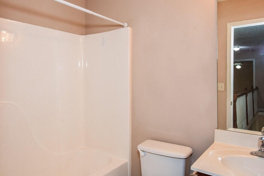 Building Photo - 217 E Skyline View