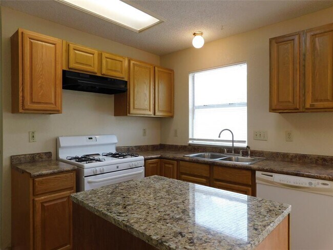 Building Photo - 716 Camp Fire Trail