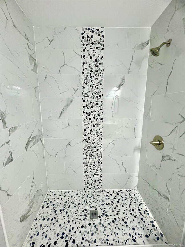 Building Photo - 128 W Main St