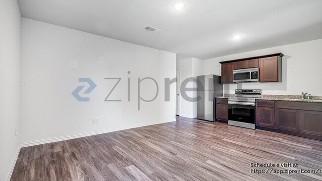 Building Photo - 9836 Lanewell St