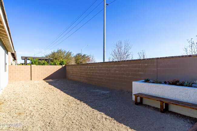 Building Photo - 11353 N Luckenbach St