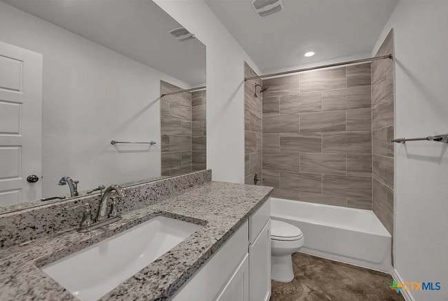 Building Photo - 1210 Concord Dr