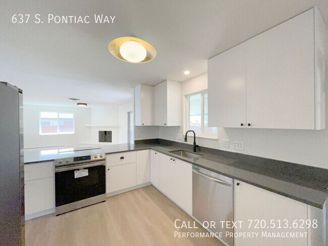 Building Photo - 637 S Pontiac Way