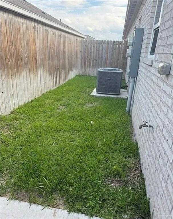 Building Photo - 20 Swallow Ave